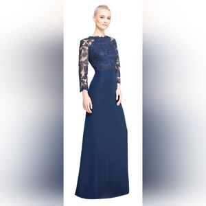 Tadashi Shoji Embroidered Bodice/Sleeve Formal Gown Size 12